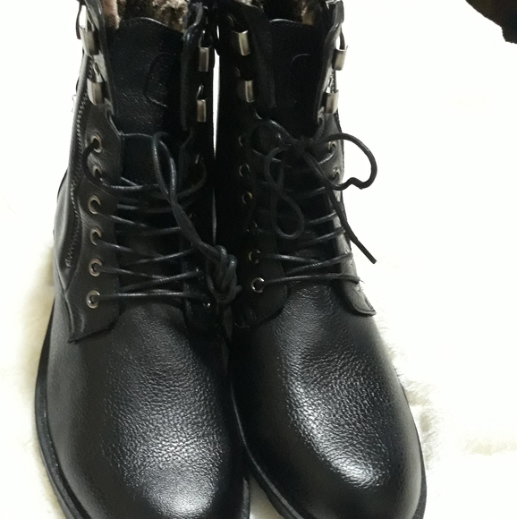 NWOB Men's Boots - Picture 3 of 16